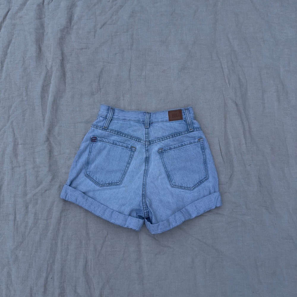 Urban Outfitters BDG Light Wash Denim Jean High Rise Short Shorts Size 24 - Picture 10 of 13